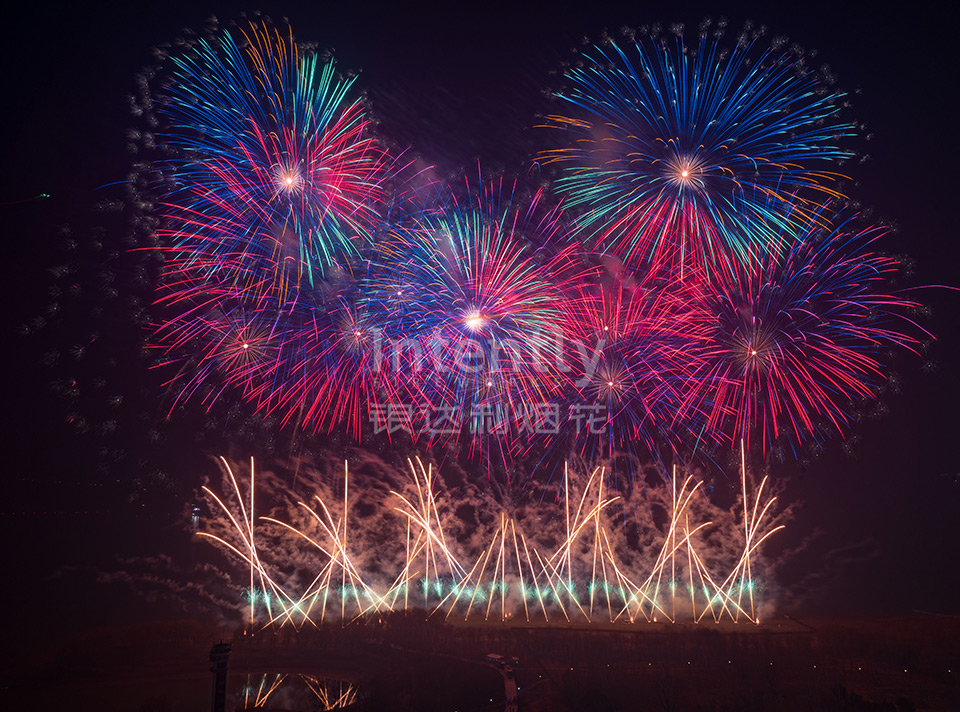 《靈蛇獻瑞·蕪湖起飛》蕪湖蛇年元宵焰火秀